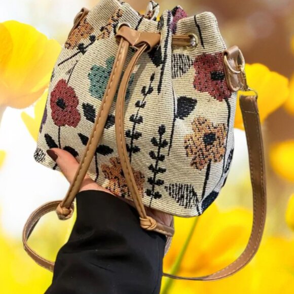 Forreal Boutique | Bags | Forreal Boutique Mini Floral Crossbody Bucket ...
